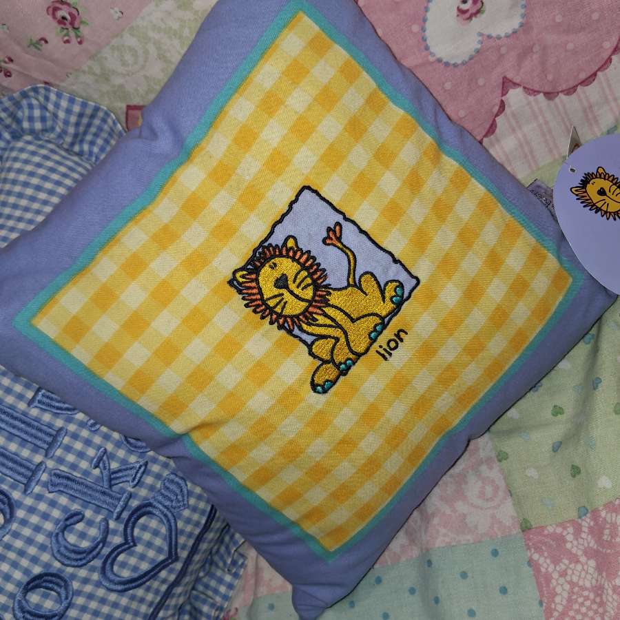2003 Bang On The Door Lion Mini Cushion – Animal Range – BNWT