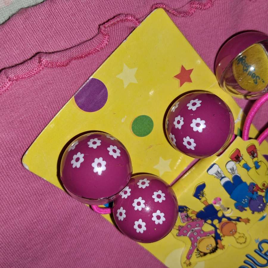 Tweenies Girls Vintage Bundle – M&S Pyjamas, Fizz & Bella Plush + BNIP Hair Ties – 2000s