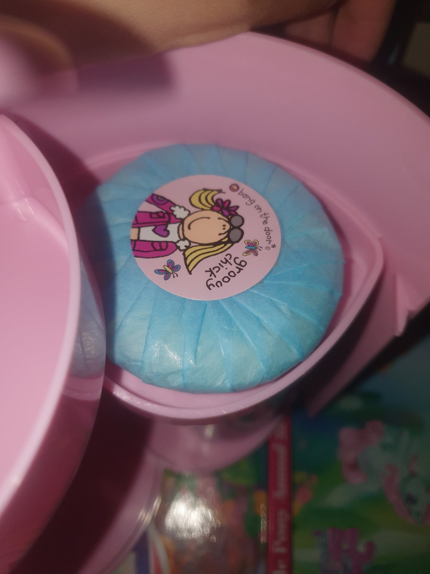 Groovy chick bathroom tidy set.